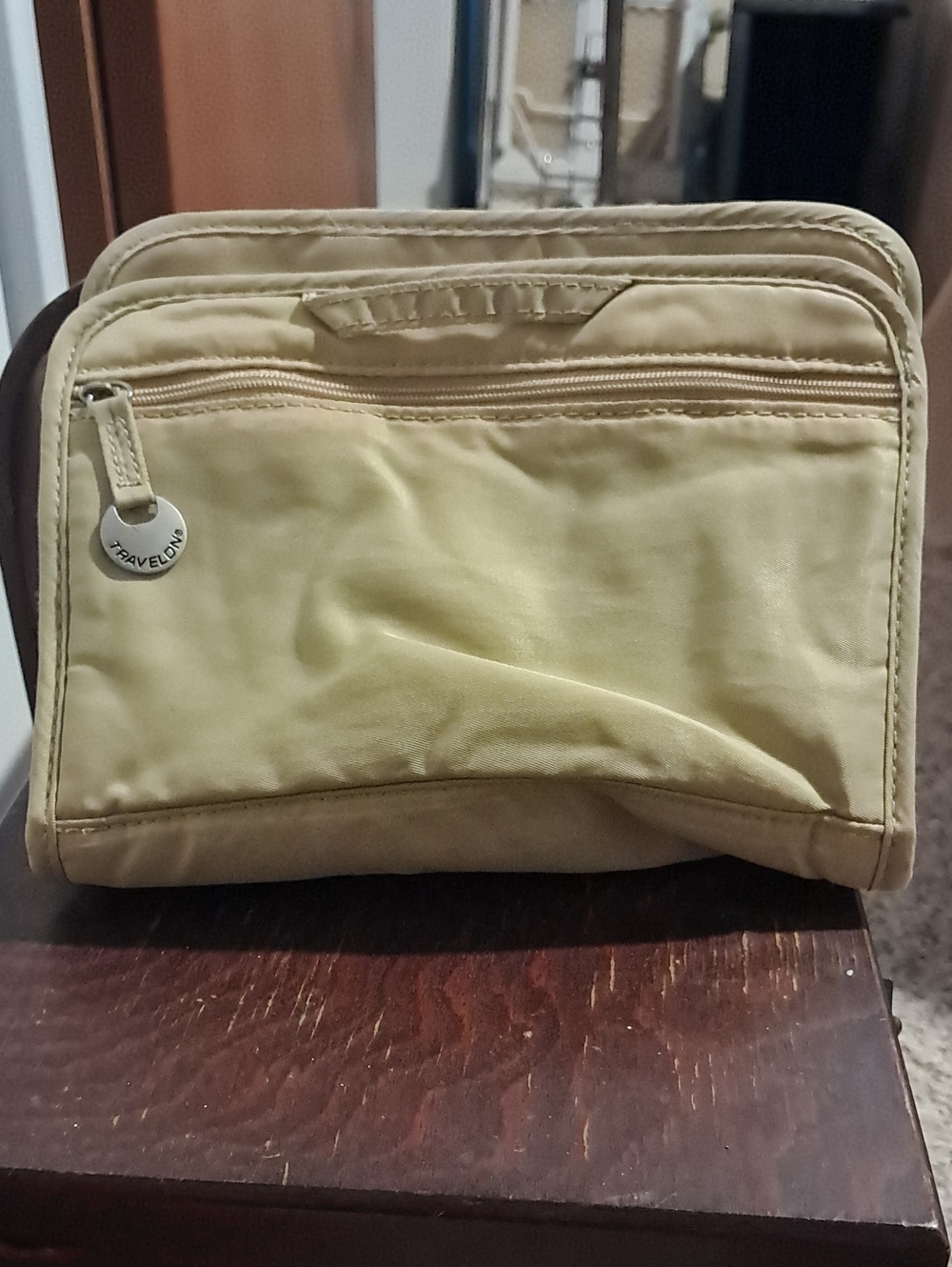 Travelon Cream Men's Toiletry Organizer Pouch